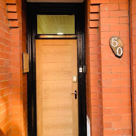 Отель 50 Mayford Road Манчестер Экстерьер фото